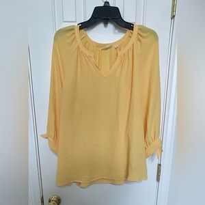“Westbound Petites” pale yellow blouse - Size: PXL